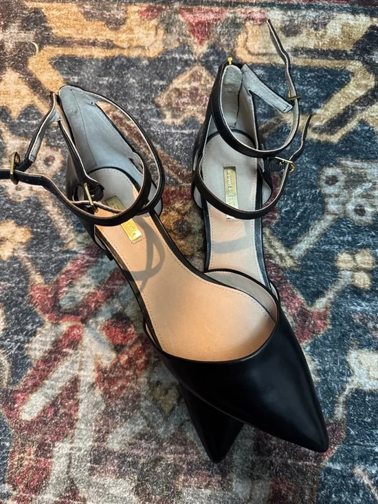 Louise et Cie Black Pointed-Toe Ankle-Strap Flats. - Picture 6 of 6